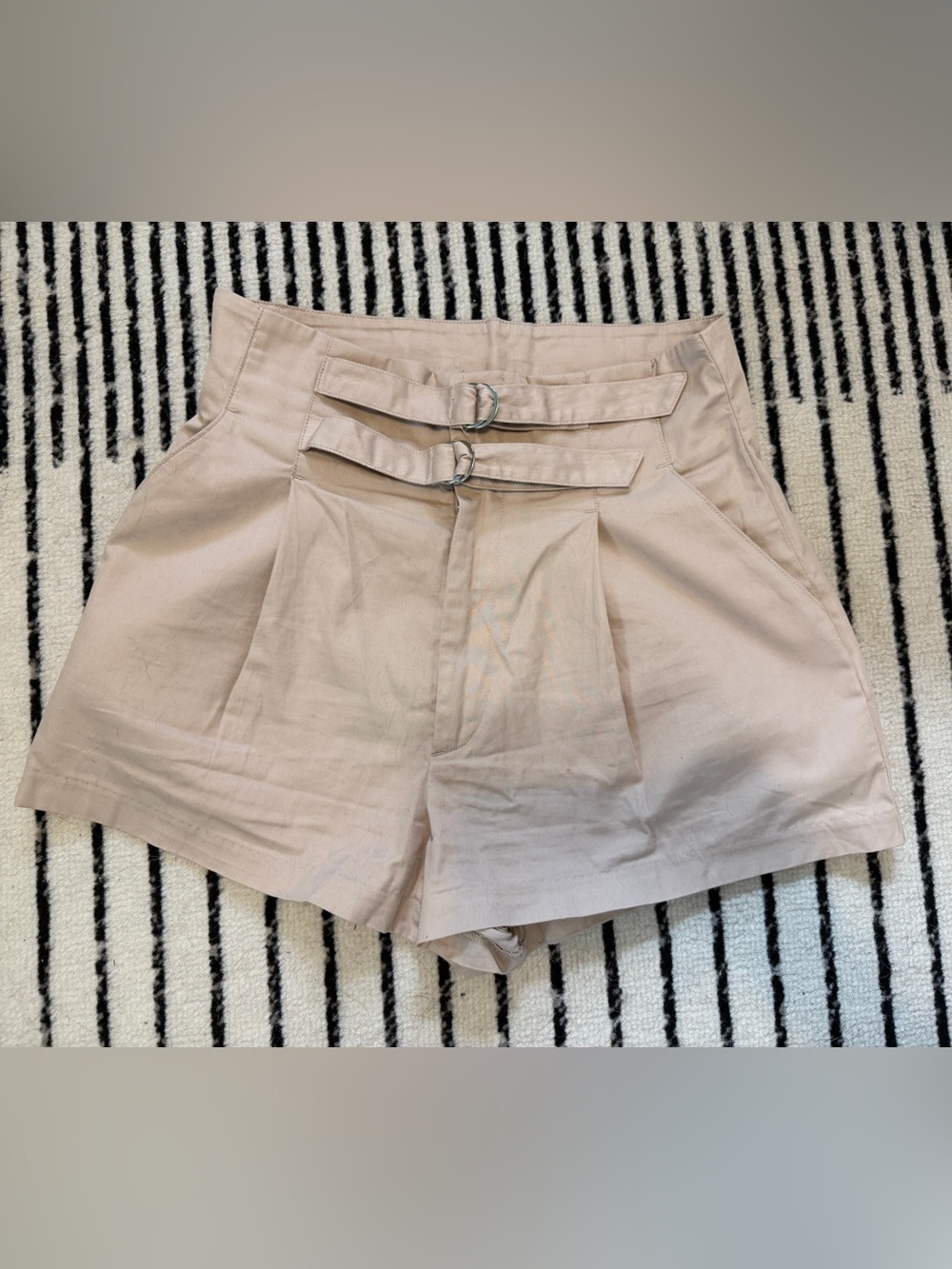 H&M High-Waist Pink D-Ring Belted Women's Shorts